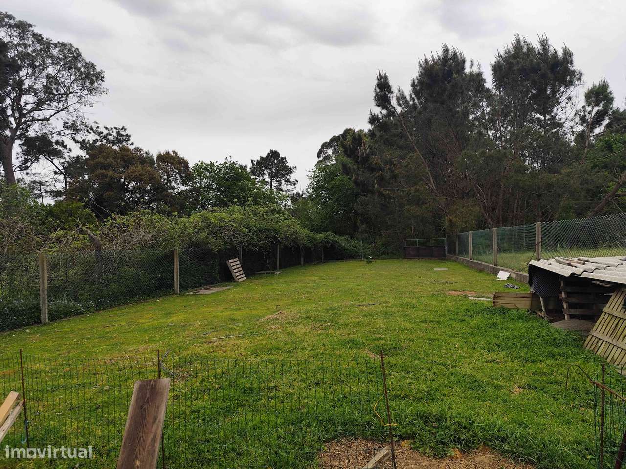 Moradia T2 com Terreno e Potencial de Construção-9