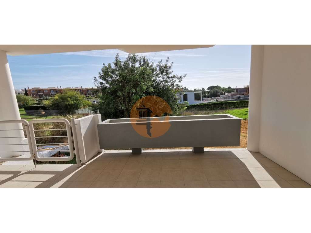 Moradia totalmente renovada numa zona calma onde predomina a habita...-29