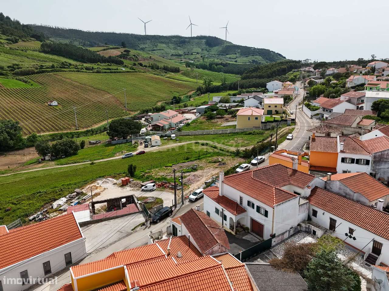 Moradia T2 com 2 salas e Pátio – Loubagueira, Torres Vedras-31