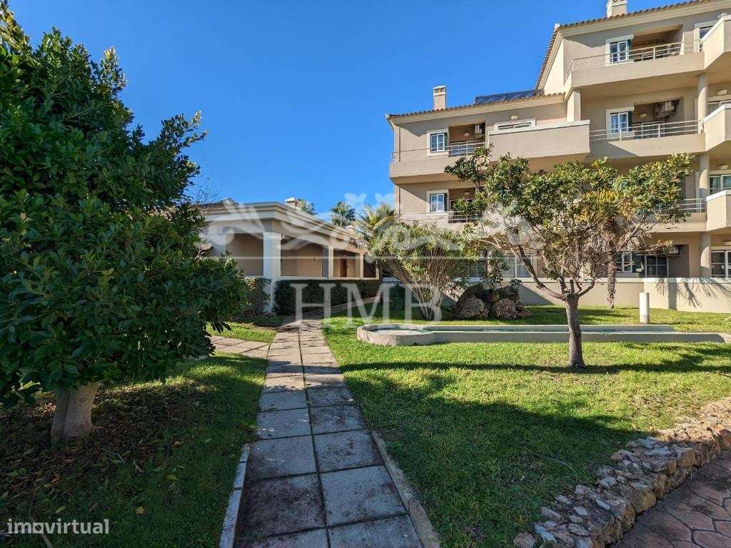 Apartamento T1+1 em Alvor, piscina e garagem-2