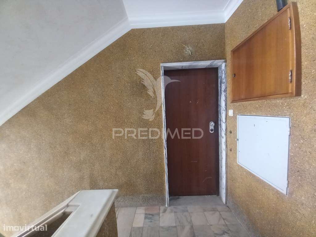 Apartamento T2 remodelado no Carregado - Grande imagem: 4/28