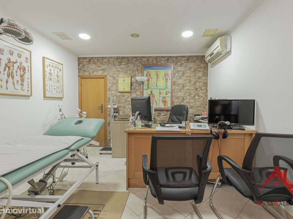 Moradia Isolada T4 com Aproveitamento de Sótão - Quinta do Conde-47