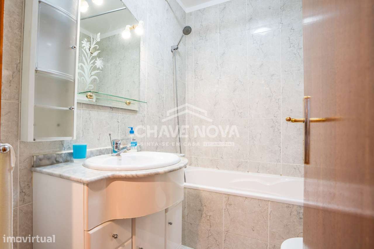 Excelente T1 em Oliveira do Douro localizado 5 min da Avenida de Gaia-16