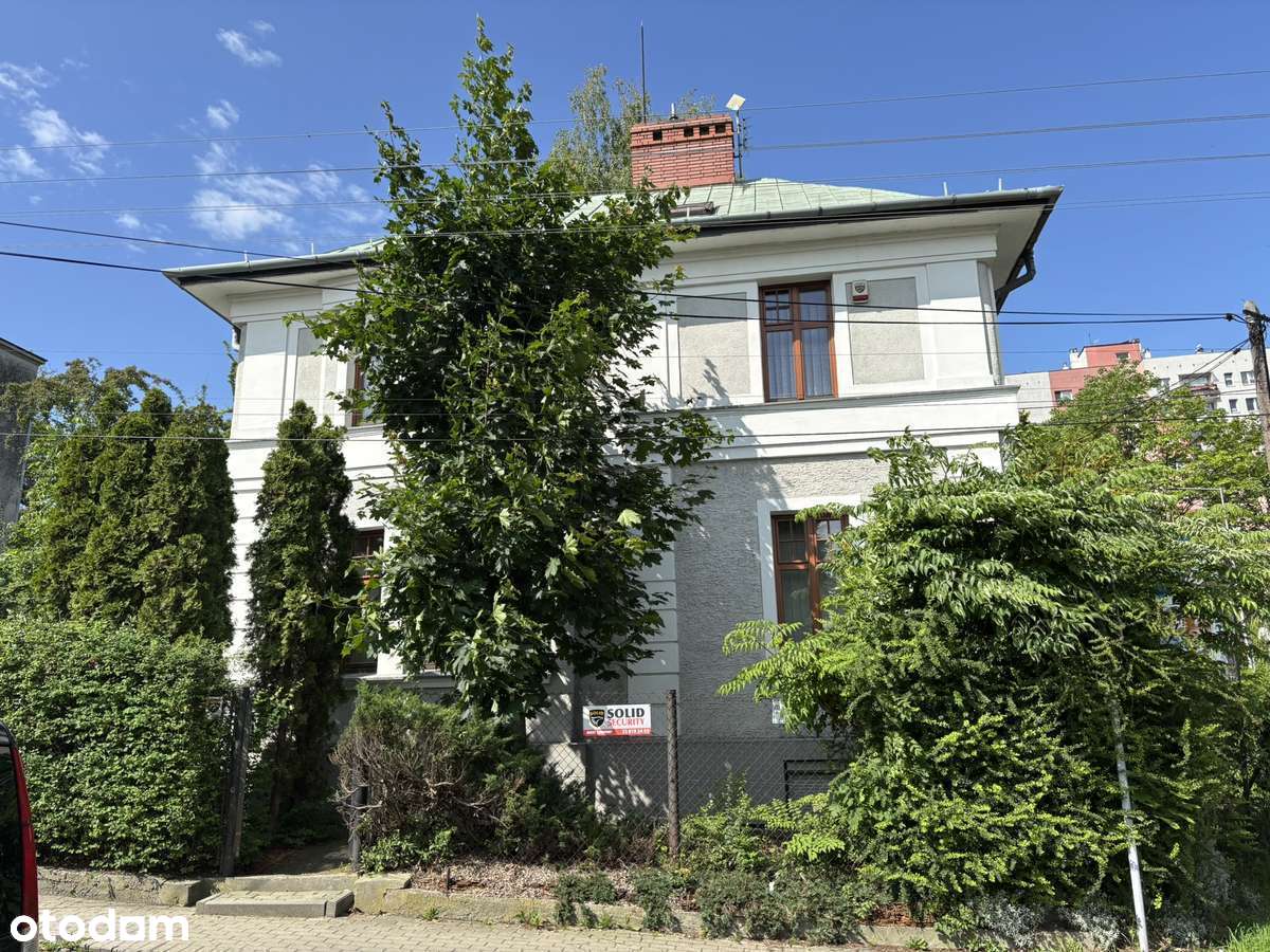 Dom z dochodowa działalnościa w  samym sercu osiedla Słonecznego-0
