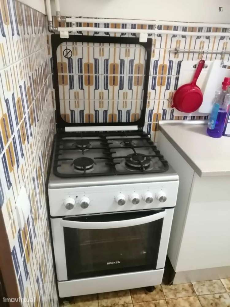 Quarto - localizado em Viseu - Grande imagem: 4/13