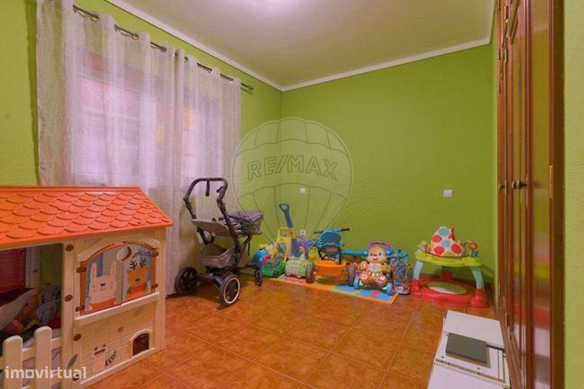 Moradia T4 para venda-18