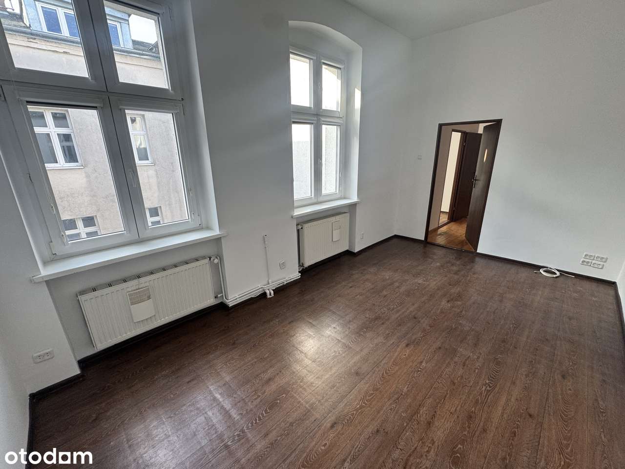 Wysokie mieszkanie w doskonałej lokalizacji! Cieplik miejski!-7