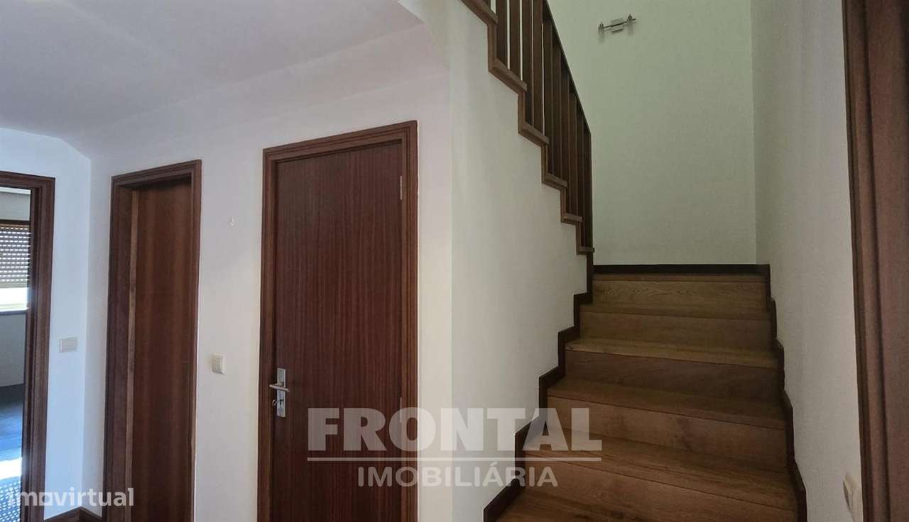 T3 Duplex em Condomínio Fechado com Piscina | Lavra, Matosinhos-17