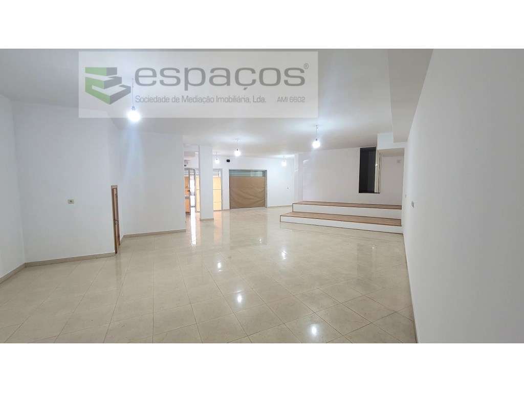 Loja no centro de Mem Martins - Grande imagem: 4/17