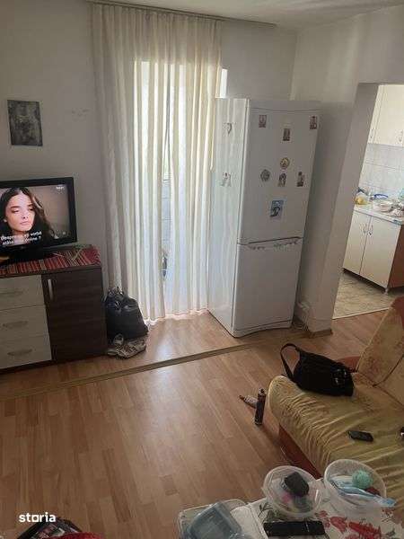 Vand apartament 2 camere decomandat zona Pantelimon