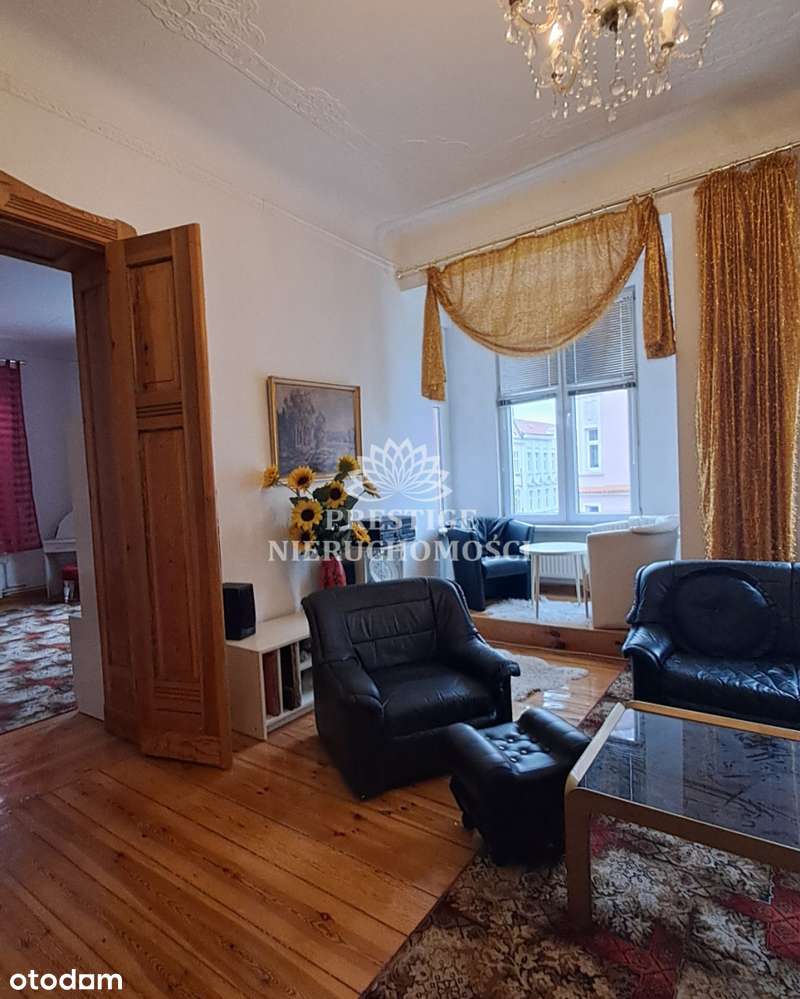 Stylowe mieszkanie w odnowionej kamienicy-0