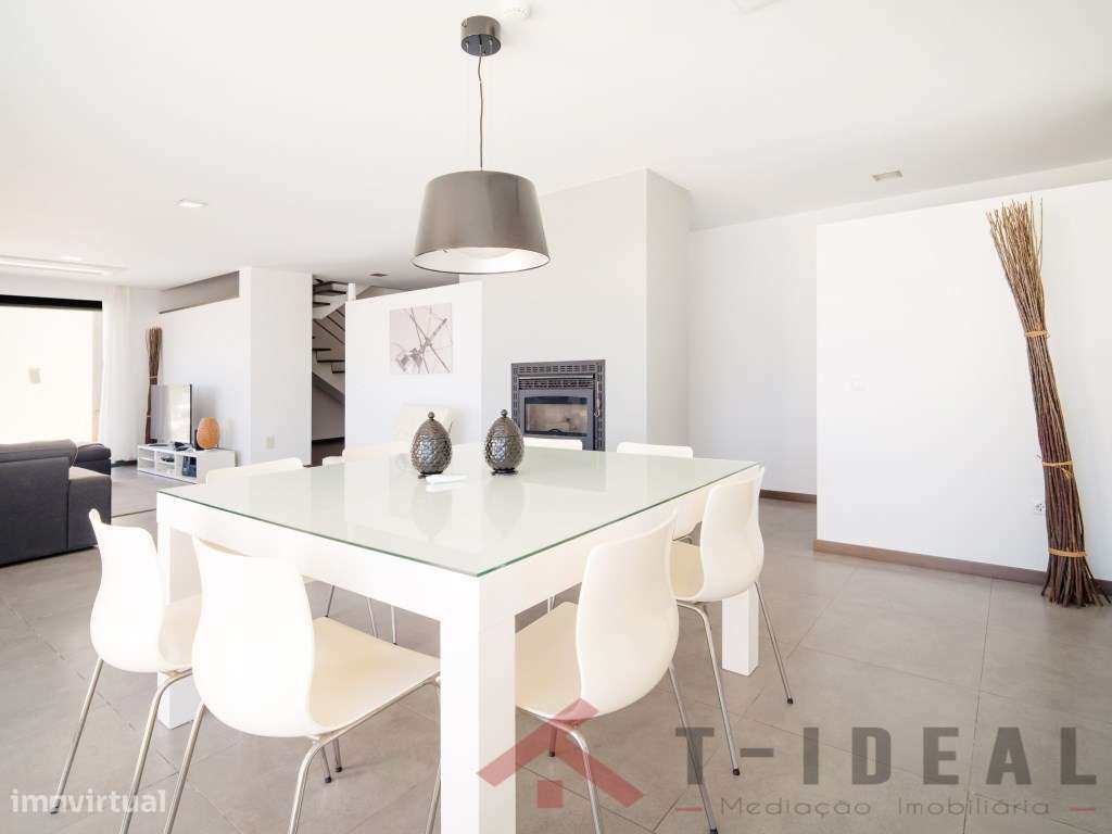 Moradia T4 com Vista de Mar-23