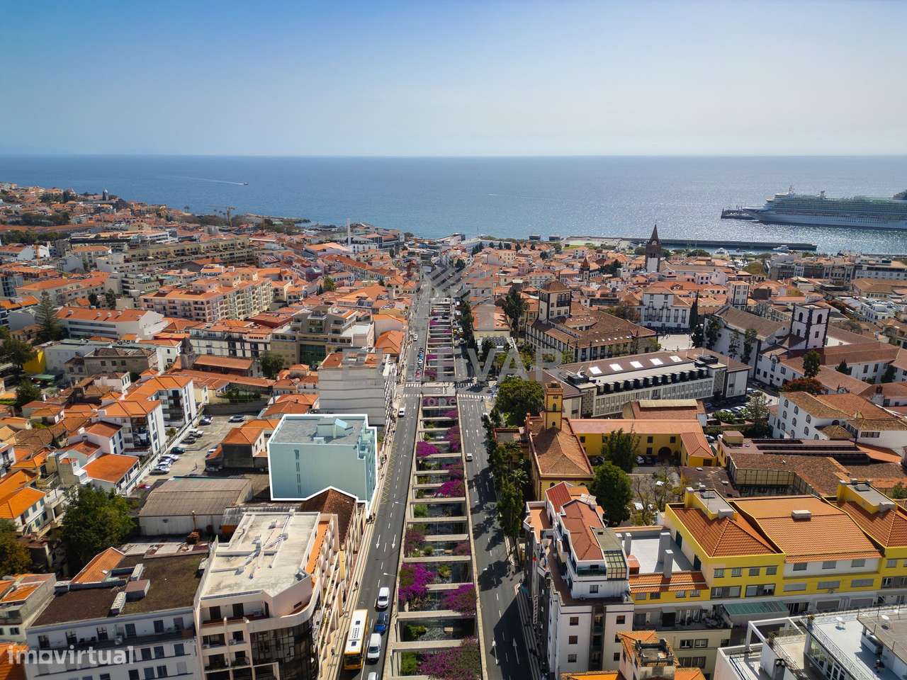 ESCRITÓRIO LOCALIZADO NO CENTRO DO FUNCHAL-21