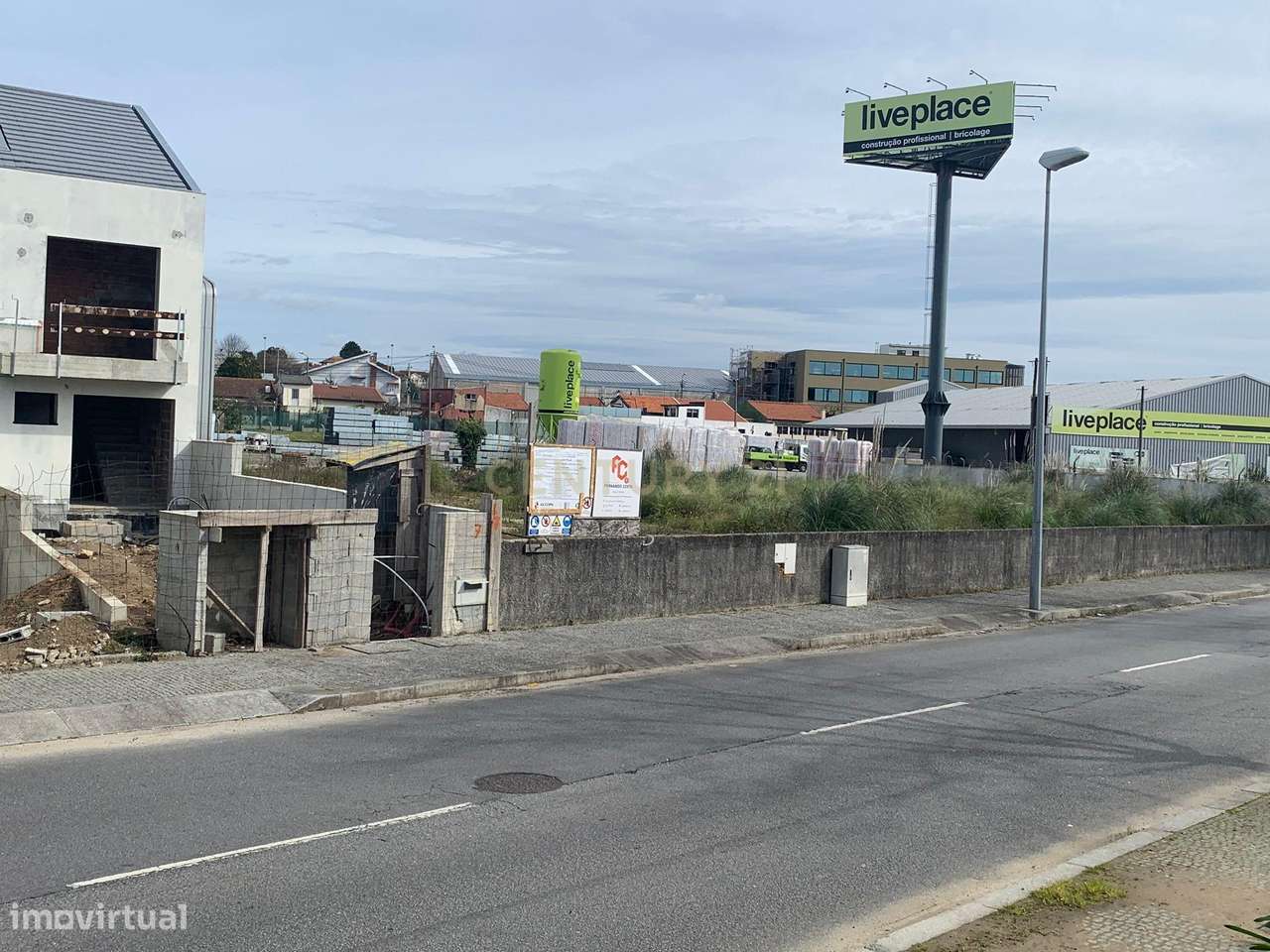 Lote 8 junto à Rua Oriental e A28, para construção de moradia - Grande imagem: 5/15