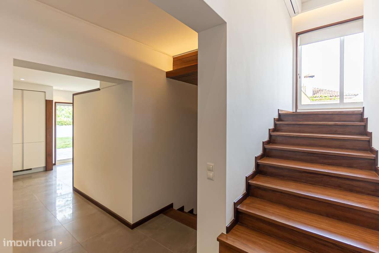 Moradia T3 de 4 Frentes, no centro Avanca( Estarreja),  lote de 360 m2-20