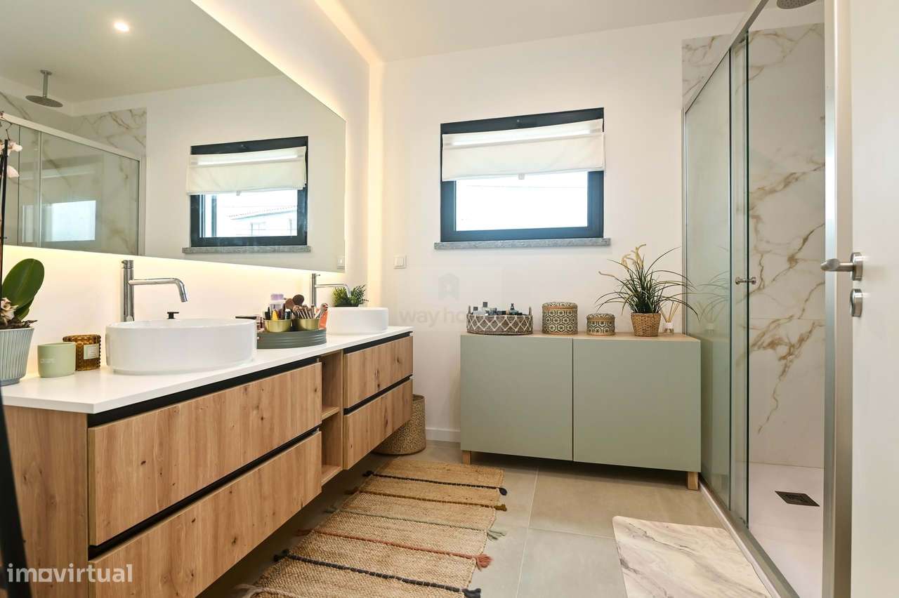 Moradia T4 | Construção contemporânea | Trajouce | São Domingos de Ran-17