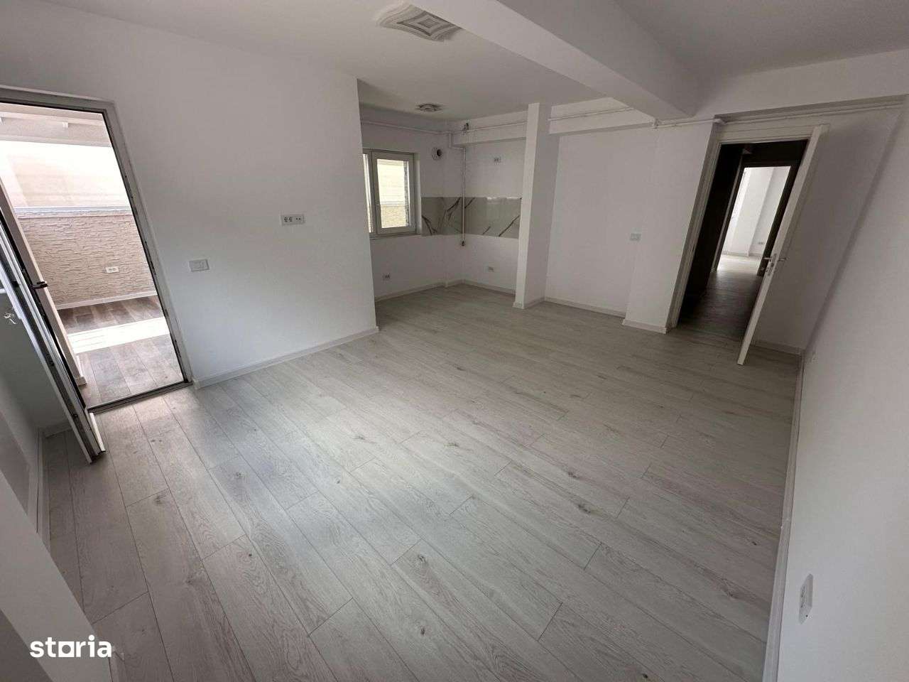 Apartament cu 3 camere +Terasa in zona Rediu, 102 mp !! - Imagine principală: 2/7
