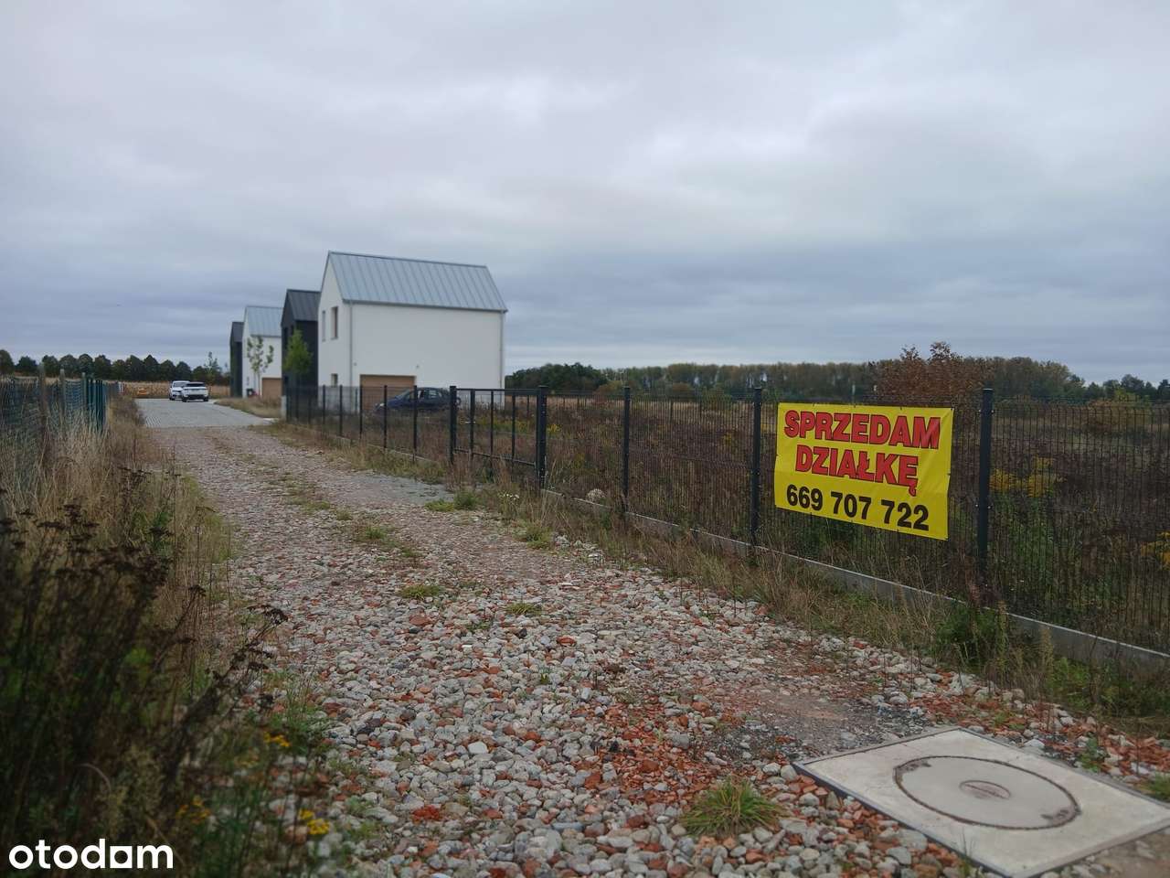 Budowlana pod zabudowę media PWK, WZ dom wolnostojący/bliźniaczy-2