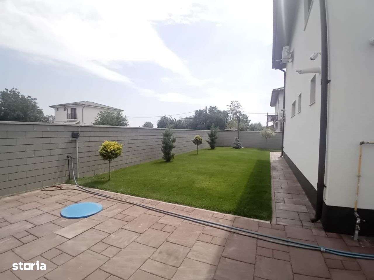 **Casă modernă de vânzare în Dragomirești-Deal-1