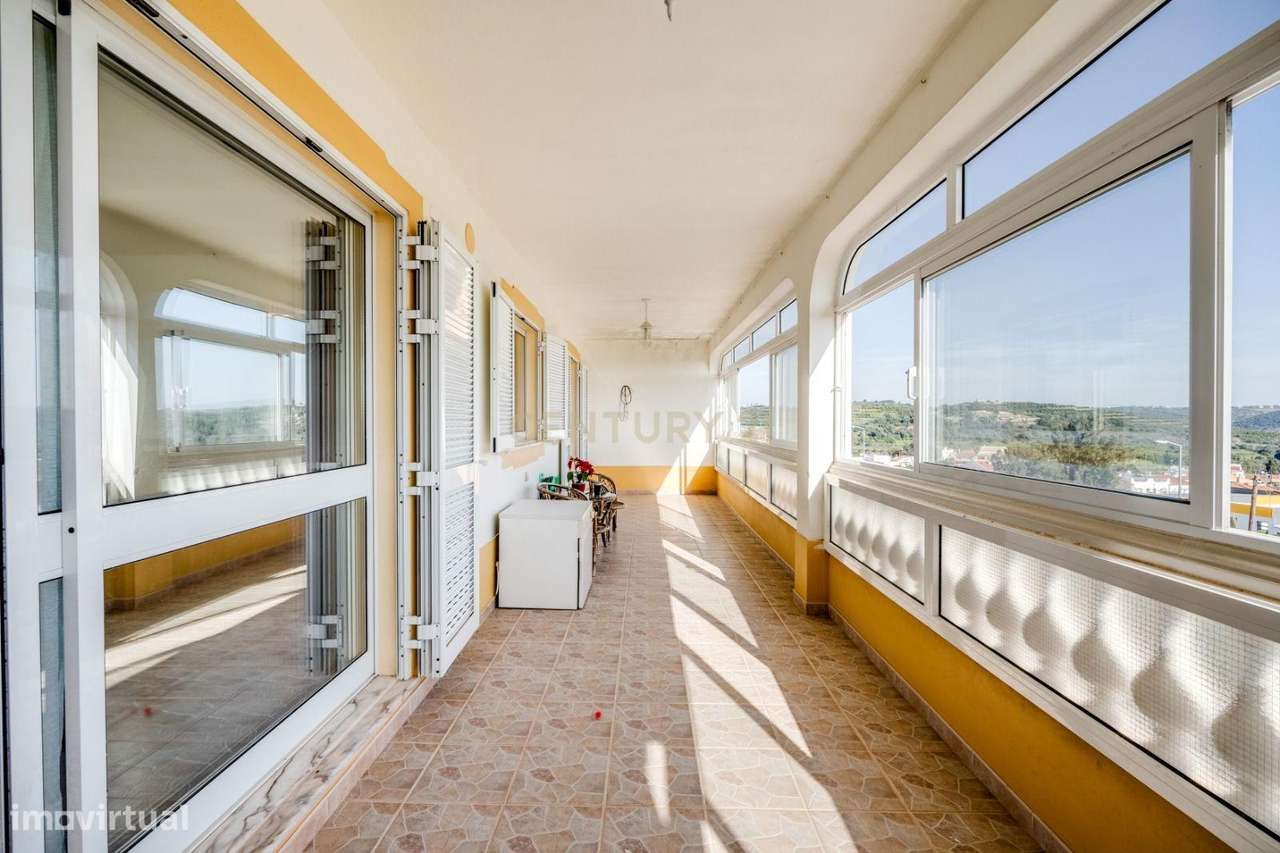 Silves | T3 com Varanda Panorâmica e Áreas Surpreendentes-6