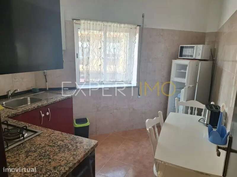 Apartamento T2, próximo do centro da cidade - Caldas da Rainha - Grande imagem: 4/14