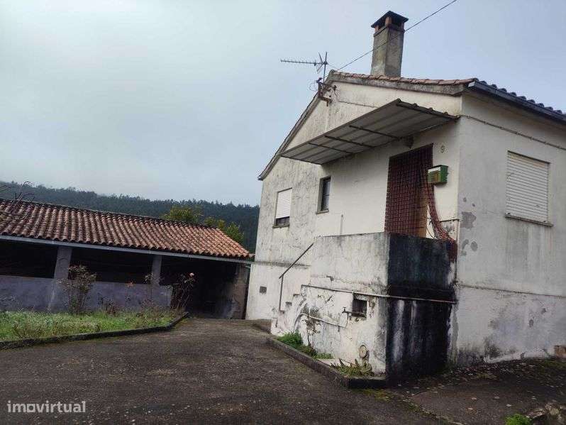 Moradia Isolada para Recuperar com Terreno - Grande imagem: 5/12