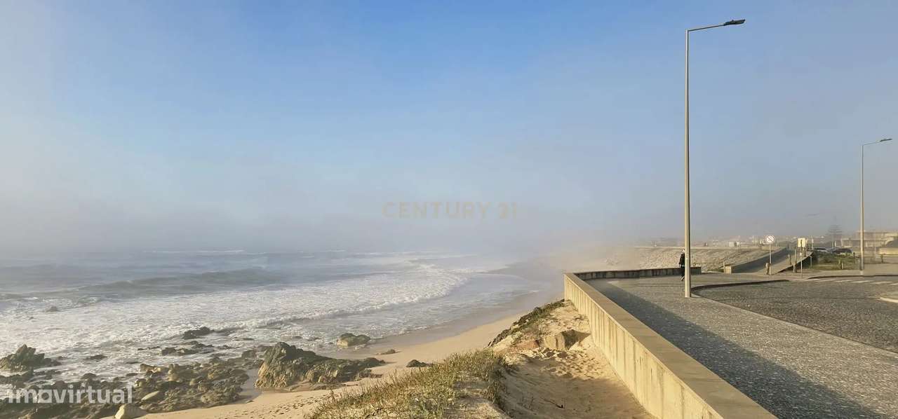 Moradia T3 junto a Praia de Mindelo-42