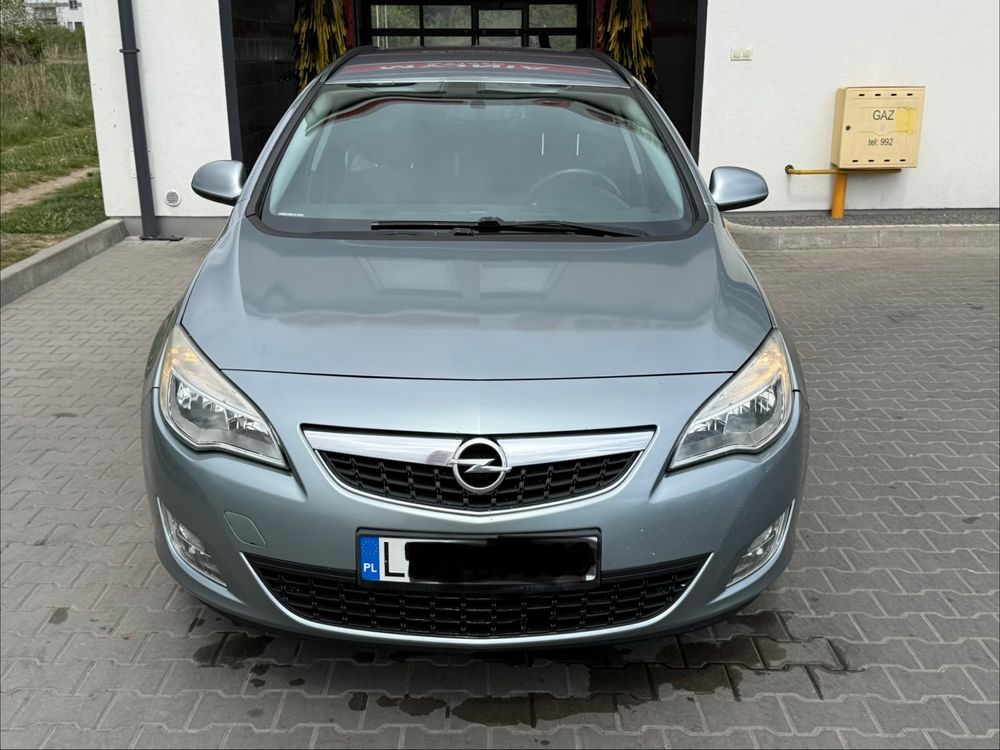 Opel Astra J 2.0 CDTI Automatik Exklusiv 2012