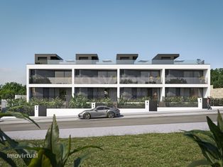 Moradia Moderna na Mosqueira T3 com terraço, jardim 2 estacionament... - Grande imagem: 4/46