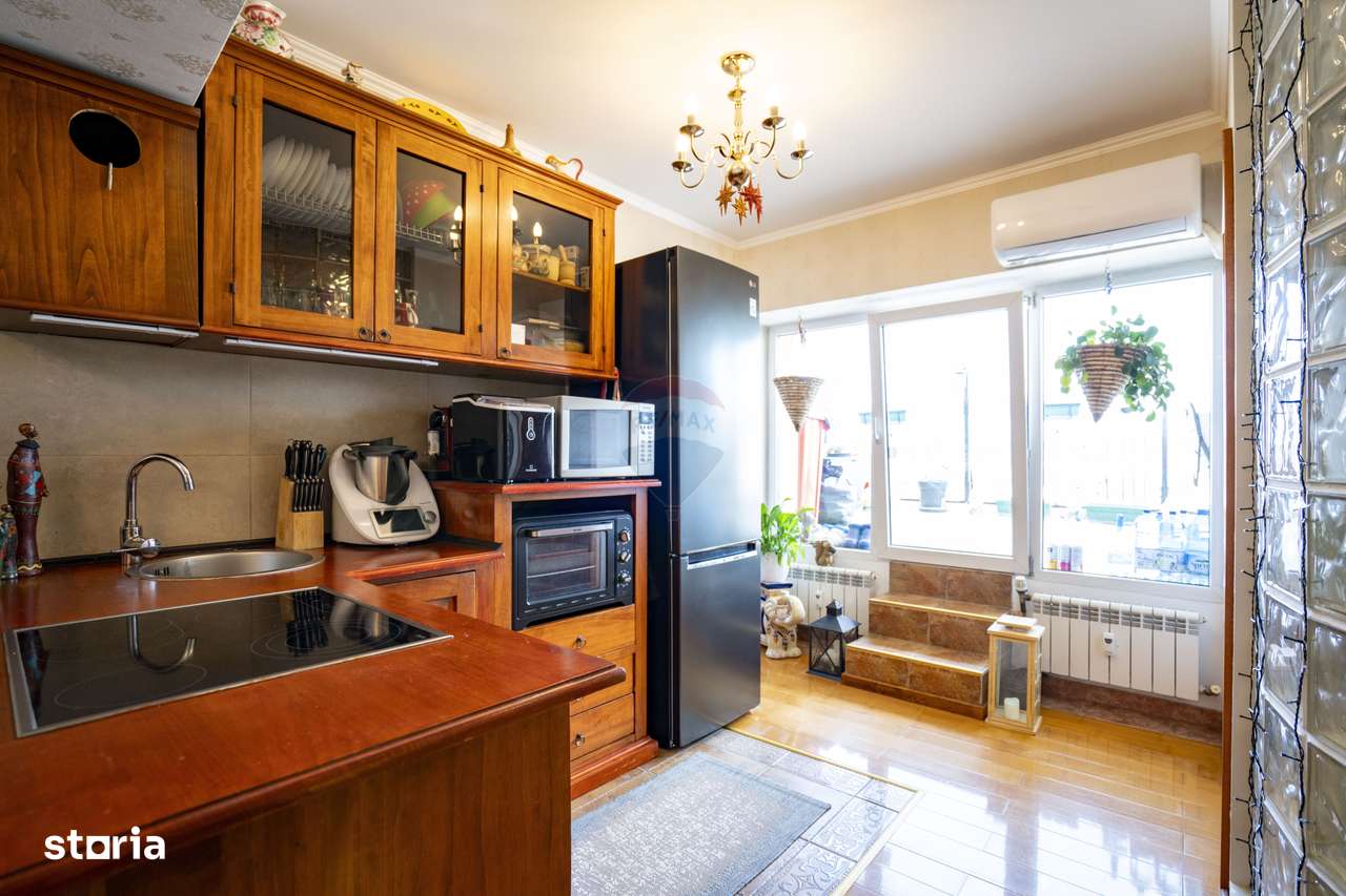 De vânzare apartament cu 3 camere și terasă, Bulevardul Dacia-5