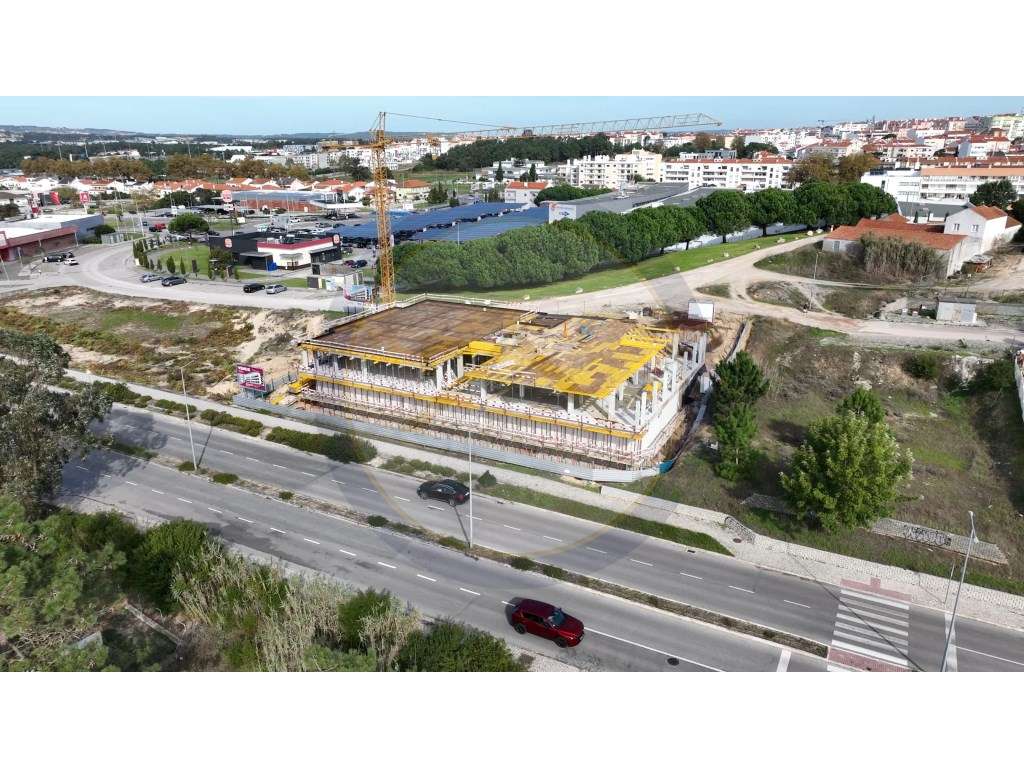 Fantástico T4 na cobertura em Caldas da Rainha-18