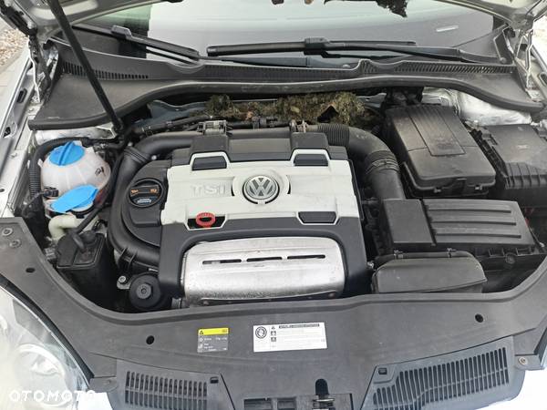 Volkswagen Golf - 2