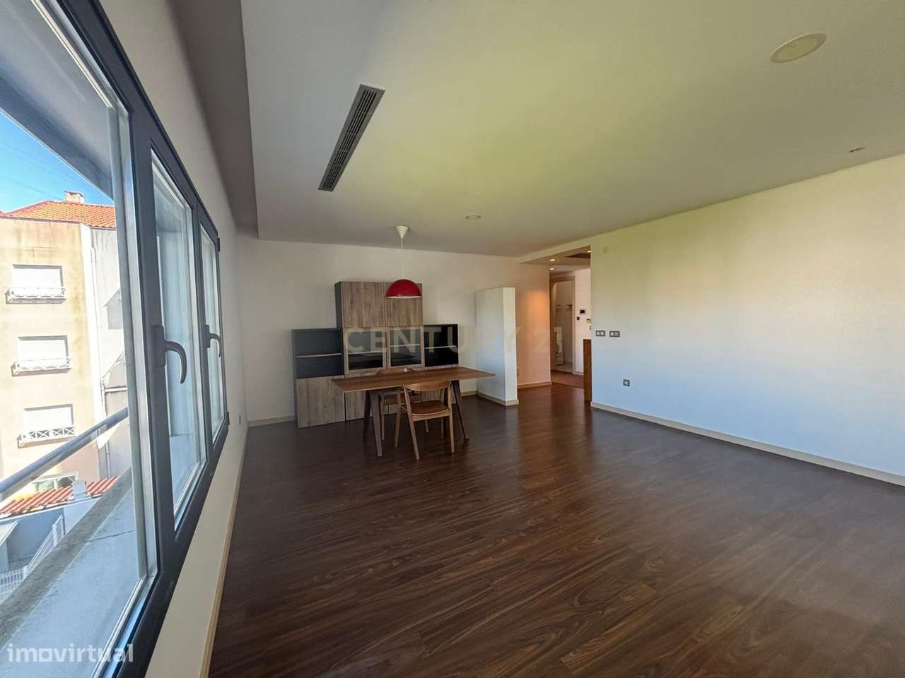 Apartamento T2  no Entroncamento com Garagem Fechada-4