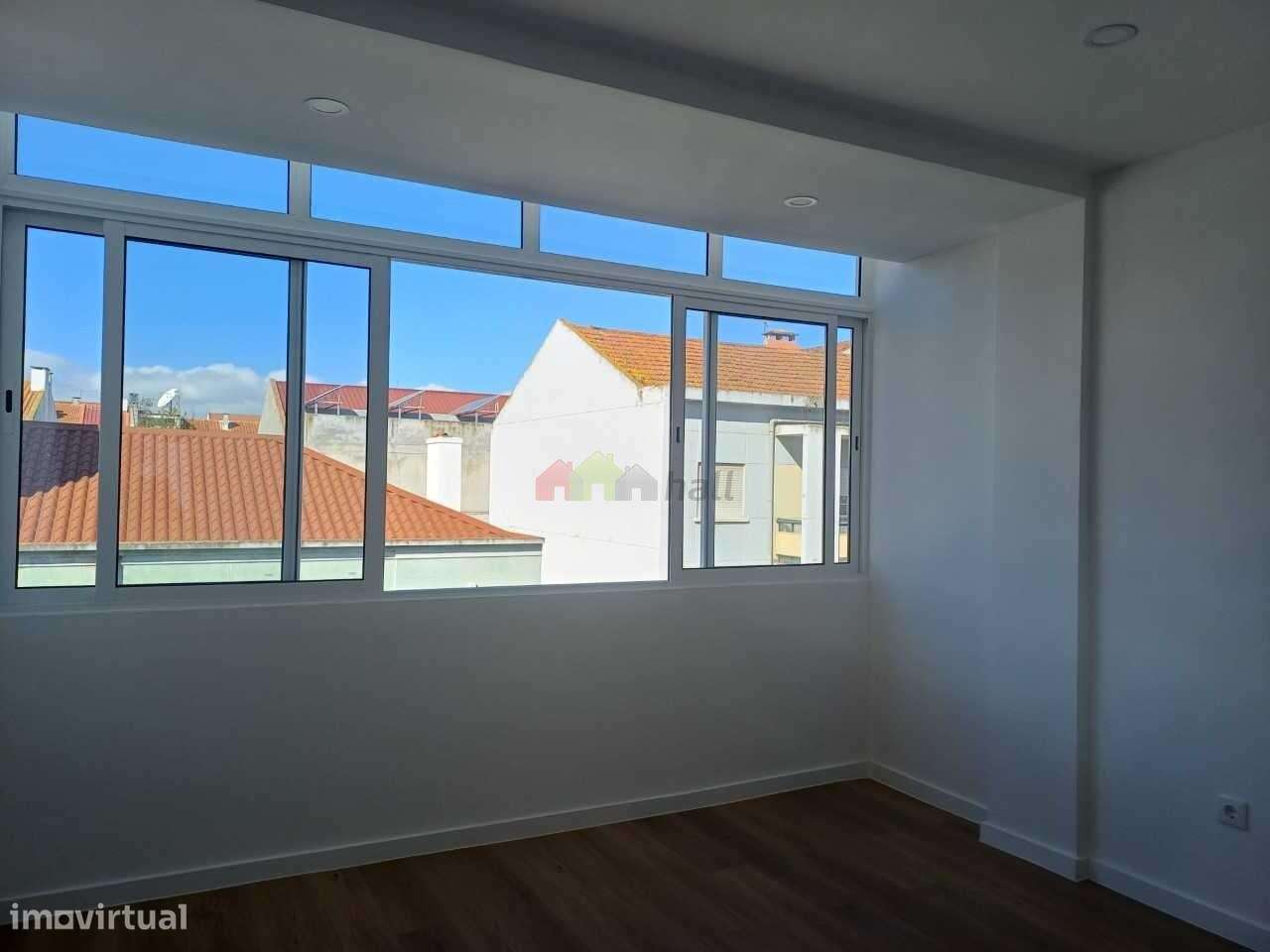 Apartamento T1 - 2º andar totalmente remodelado, no Lavradio - Barreir-7