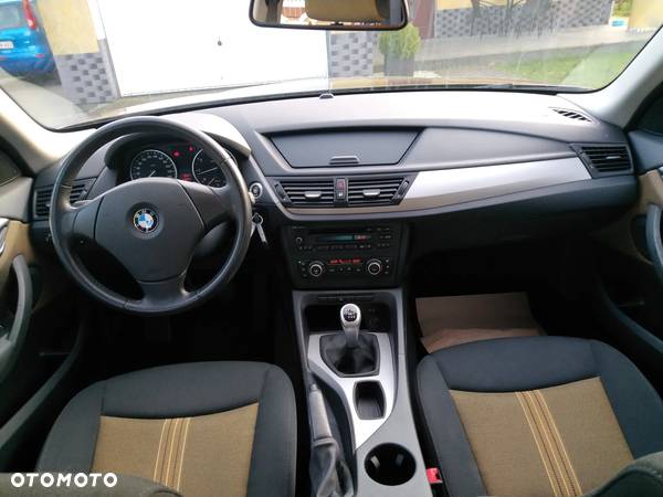 BMW X1 sDrive18i - 21