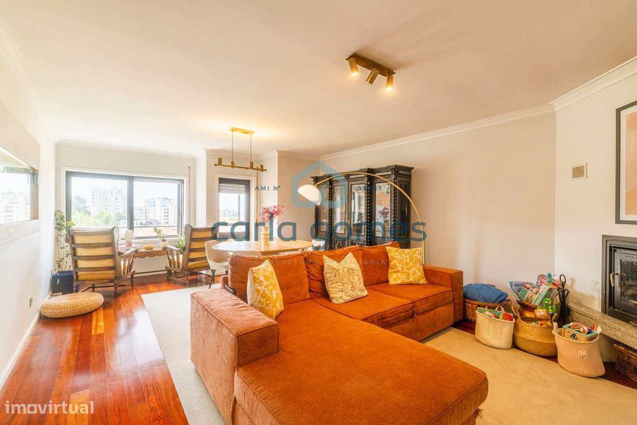APARTAMENTO T2 DUPLEX C/ ELEVADOR e S/GARAGEM | SRA DA HORA-MATOSINHOS-0
