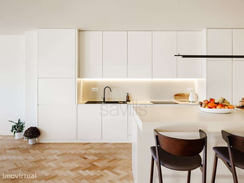 T4 totalmente remodelado na Rua Gonçalo Cristóvão - Porto - Grande imagem: 5/27