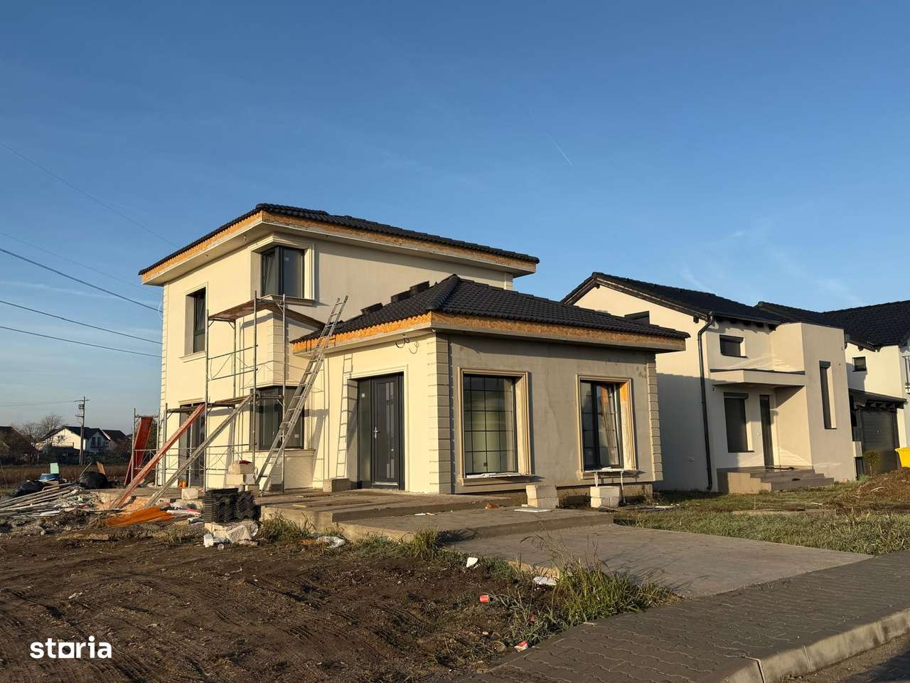 Casă nouă la cheie cu trei dormitoare-0