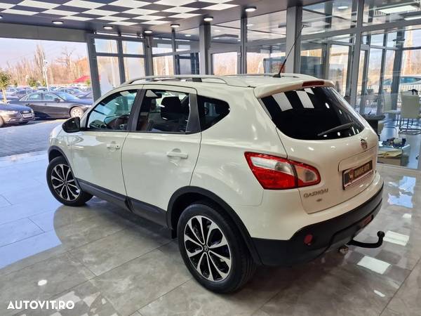 Nissan Qashqai - 10