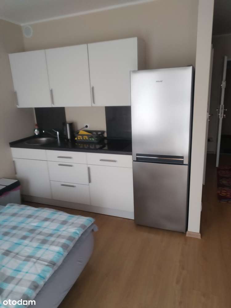 Wyposażone mieszkanie z parkingiem i piwnicą 600 m od plaży, w lesie-3