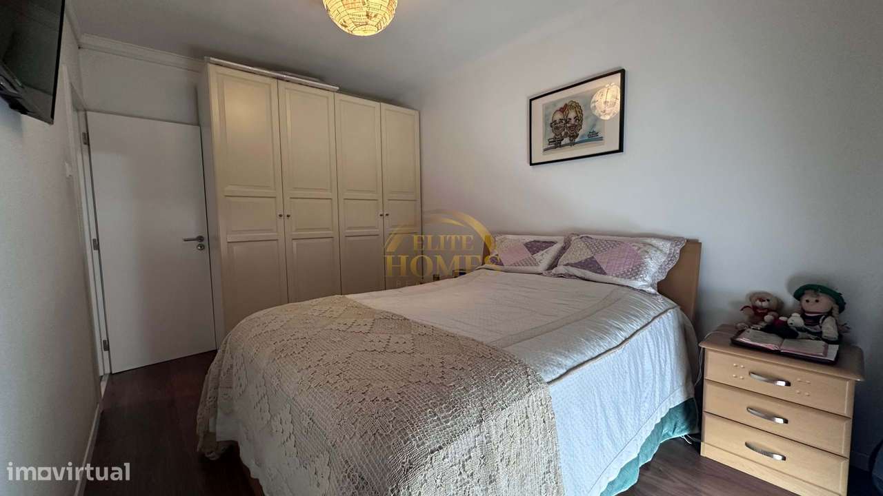 Apartamento T2 Moderno e Remodelado no Centro de Odivelas.-16