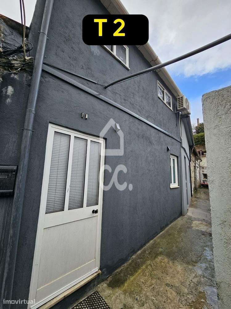 Oportunidade Única em Paranhos | Yield de 10% | Conjunto de 2 Moradias-8