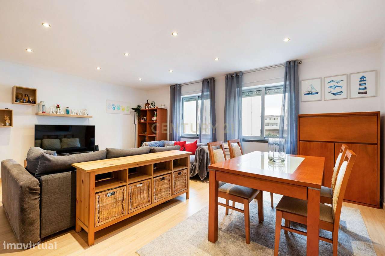 Apartamento T4 Remodelado Corroios-8