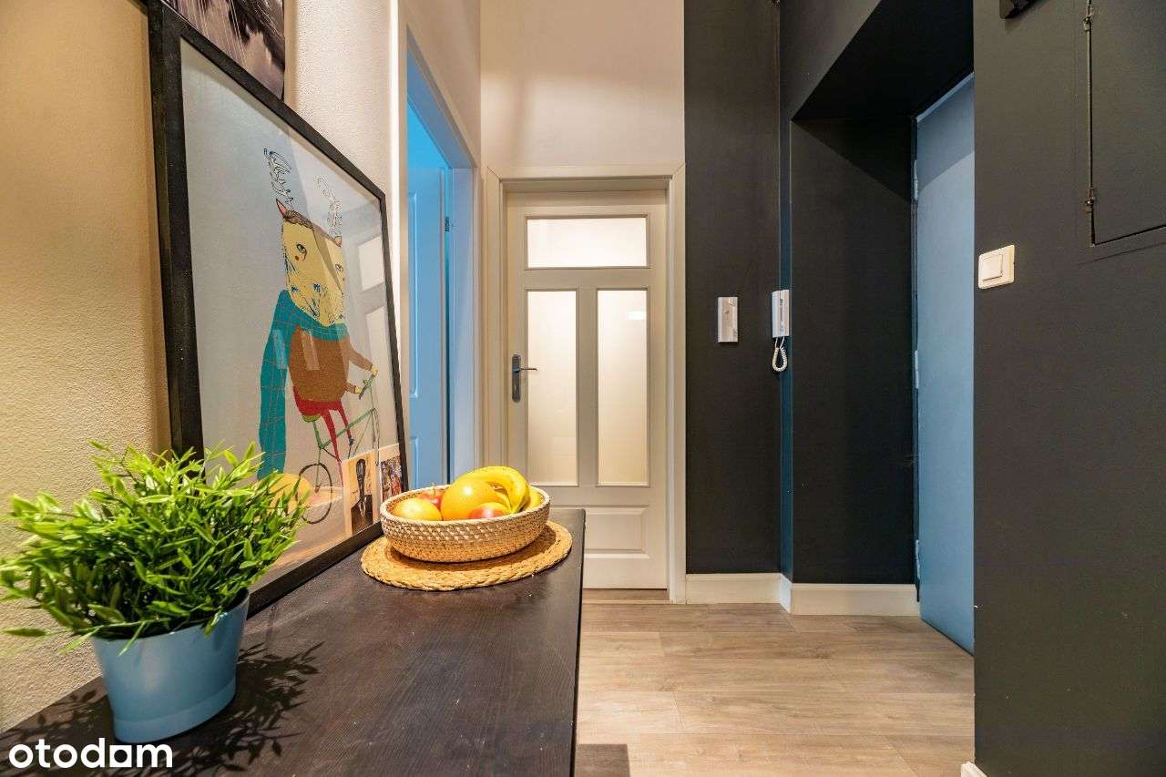 Trzypokojowe mieszkanie w zabytkowej kamienicy-12