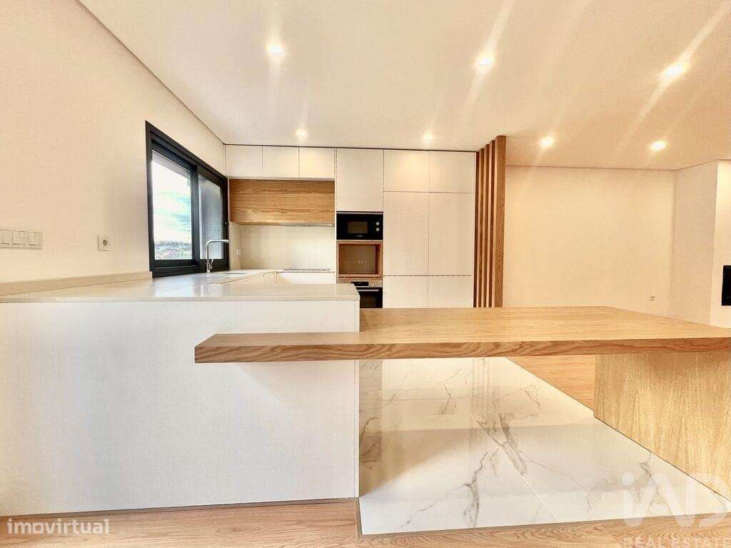 Casa / Villa T3 em Antas e Abade de Vermoim de 246,00 m2 - Grande imagem: 4/24