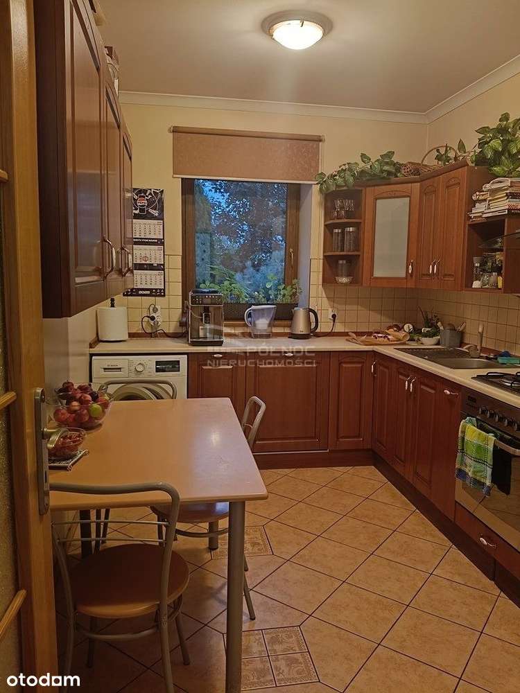 Przestronne 4-pok. mieszkanie w centrum Żarowa - Pełny obrazek: 4/14