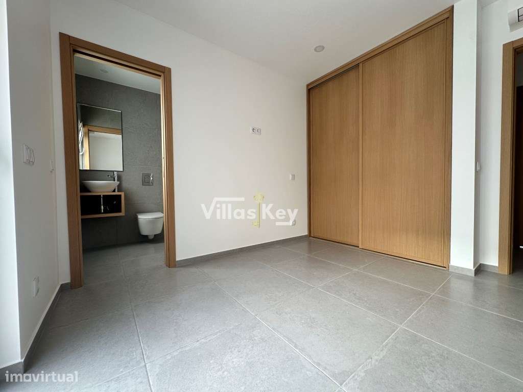 Moradia 6 quartos, no centro de Lagos com excelente vista mar, Lago...-28