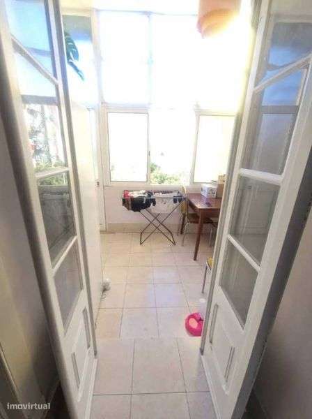 T2 Remodelado, 75 m² – Lisboa (Penha de França) – 1200€ - Grande imagem: 4/9