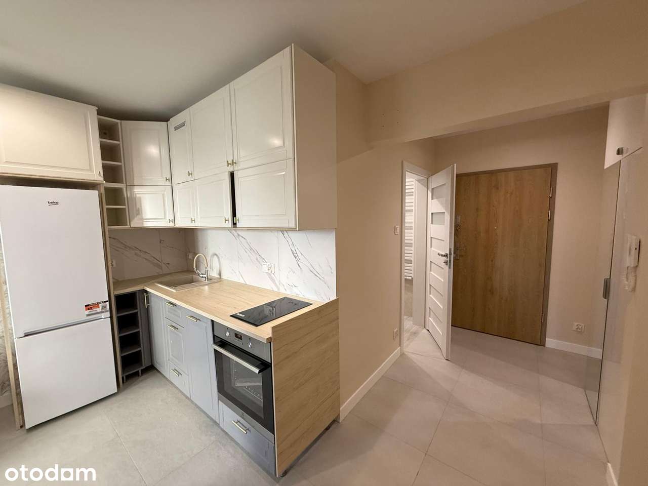 Świeżo wykończone studio z osobną sypialnią, balkon i klimatyzacja - Pełny obrazek: 4/7