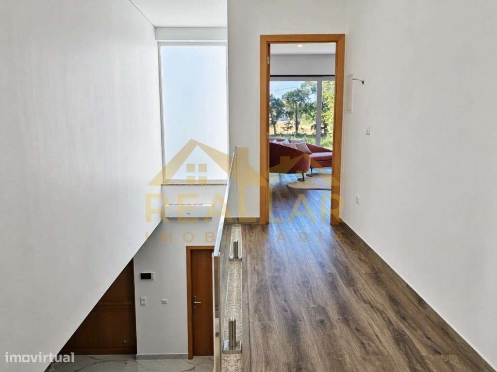 Moradia T3 Exclusiva com Piscina e Terreno de 2.230 m2| Rio Mau, Vi...-13